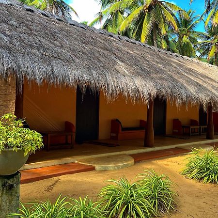 Roshanne Beach Resort Kalpitiya Exterior photo
