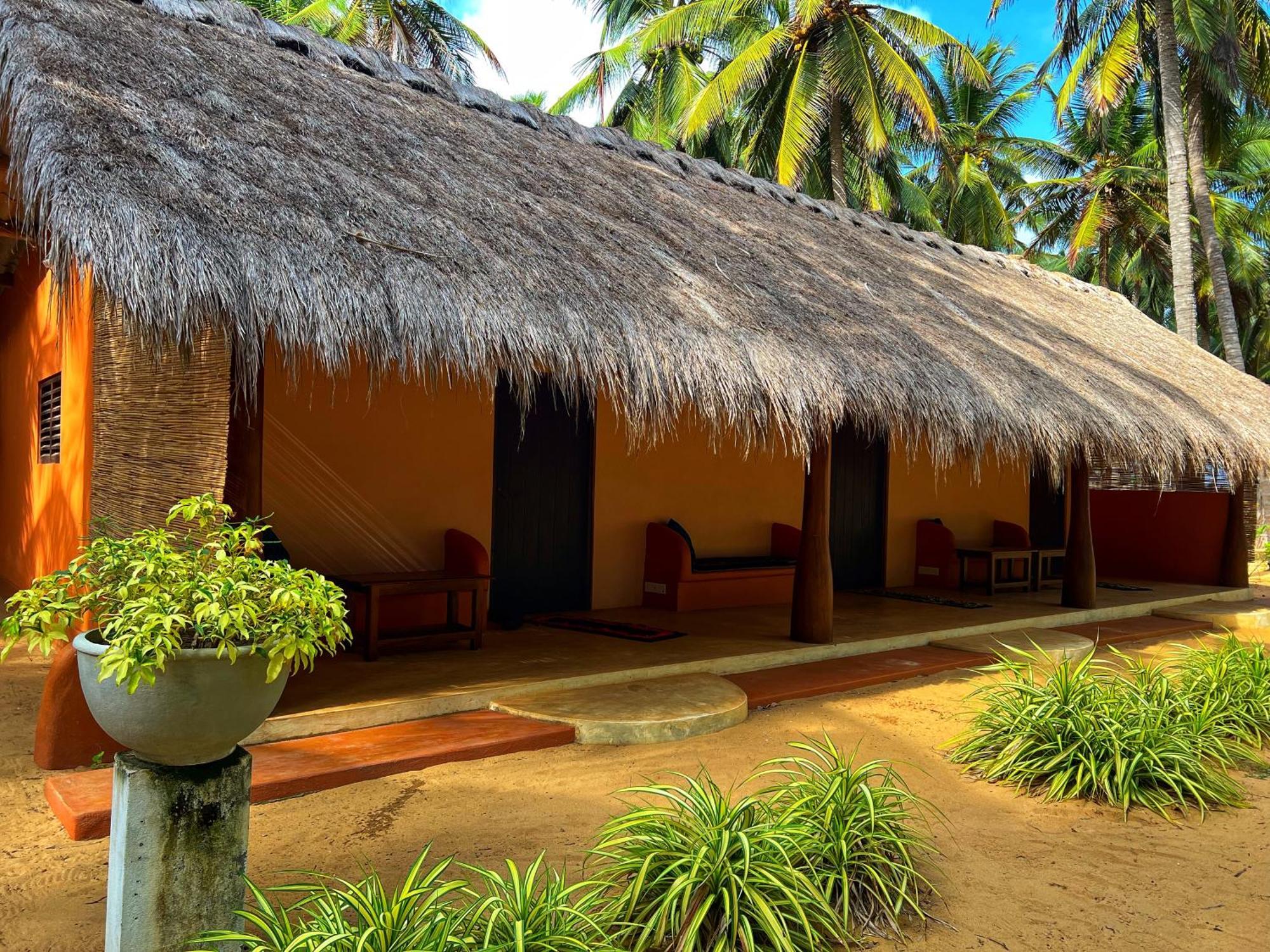 Roshanne Beach Resort Kalpitiya Exterior photo