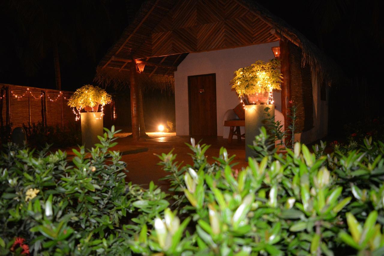 Roshanne Beach Resort Kalpitiya Exterior photo