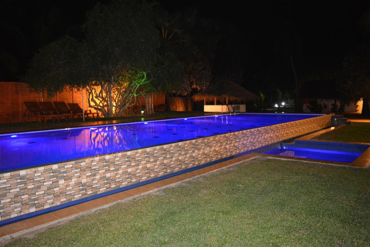 Roshanne Beach Resort Kalpitiya Exterior photo