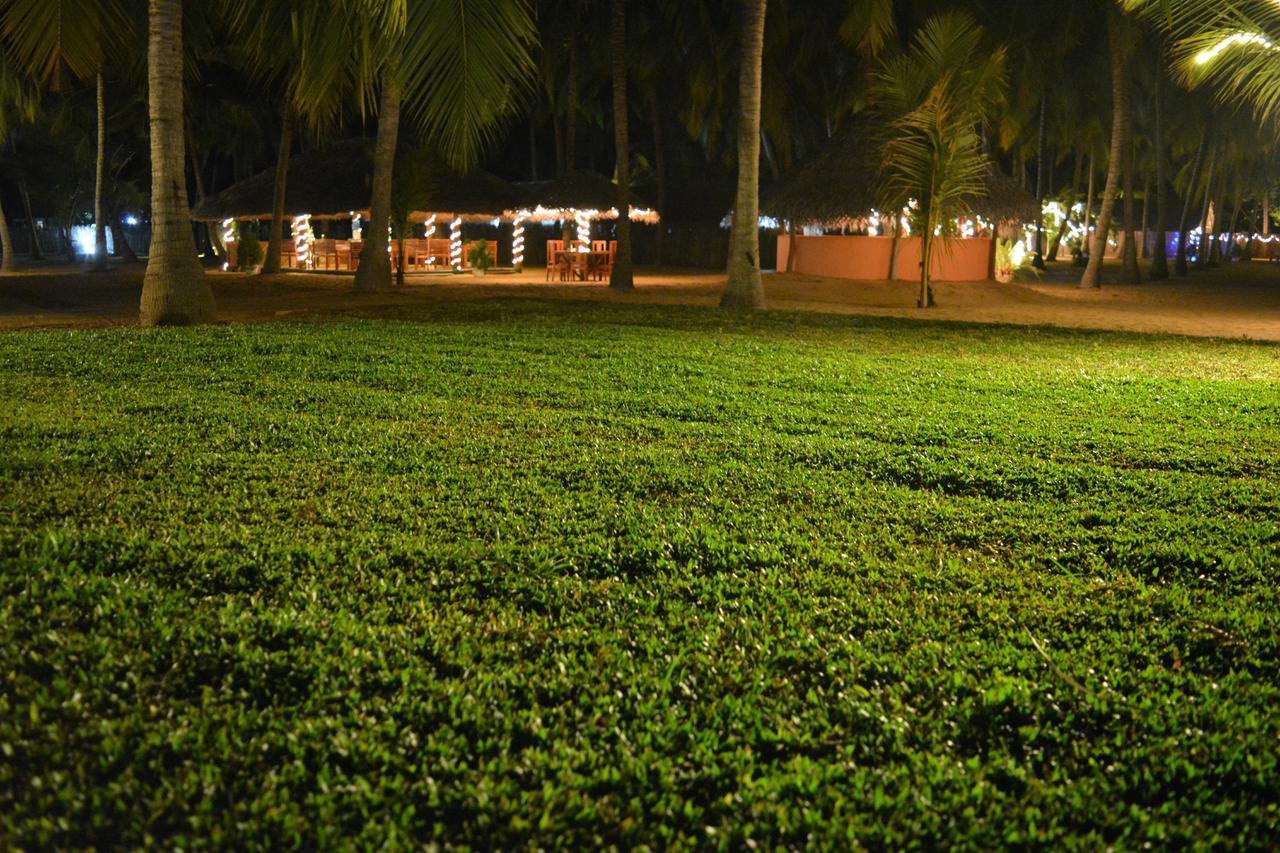 Roshanne Beach Resort Kalpitiya Exterior photo