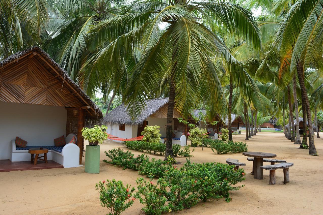 Roshanne Beach Resort Kalpitiya Exterior photo