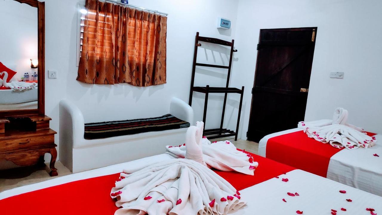 Roshanne Beach Resort Kalpitiya Exterior photo