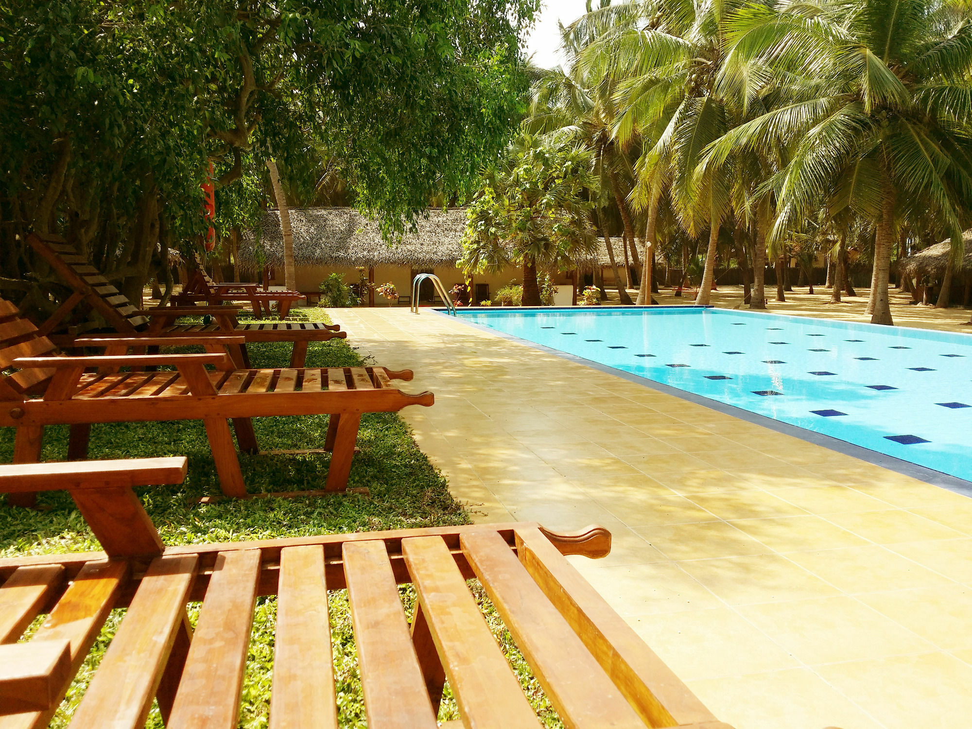 Roshanne Beach Resort Kalpitiya Exterior photo